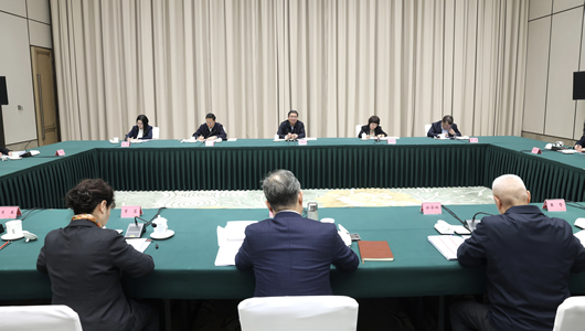 何报翔在四川调研并听取民革四川省委会领导班子述职