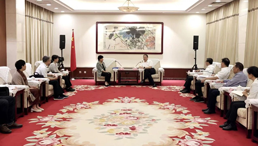 郑建邦会见中共天津市委统战部部长张玲一行